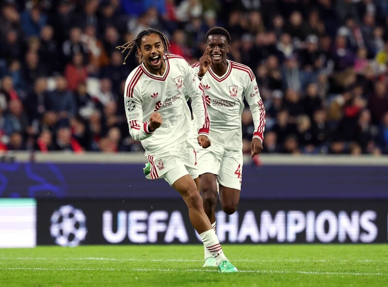 Liverpool vs Villarreal - Uy lực của pháo đài Anfield