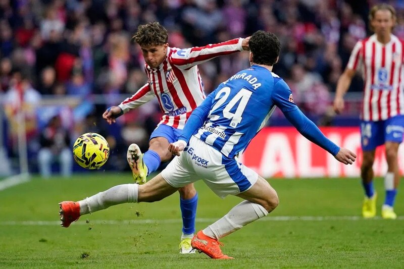 Alaves vs Atletico Madrid - Bám đuổi ngôi đầu